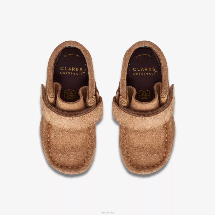 V2681014 זמש חיטה Clarks פעוט מגף wallabee