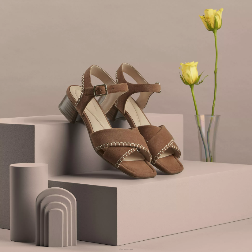 V268117 זמש שזוף Clarks צלב serina35