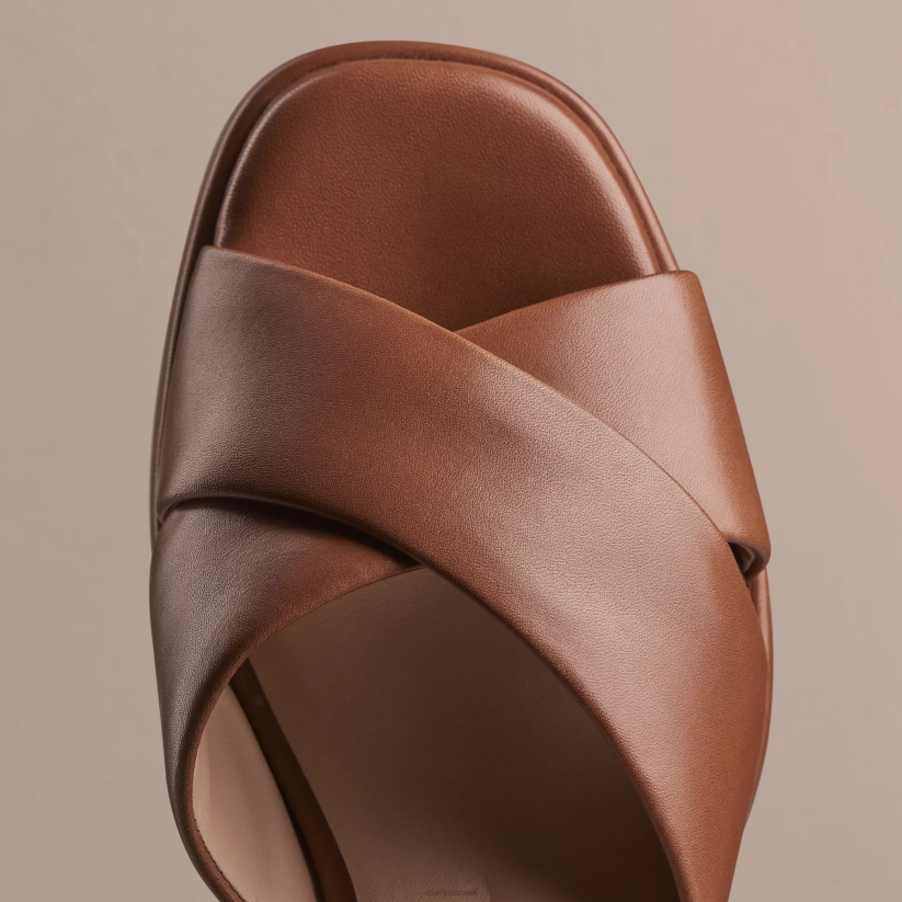 V268120 עור שזוף Clarks ritzy 75 rae