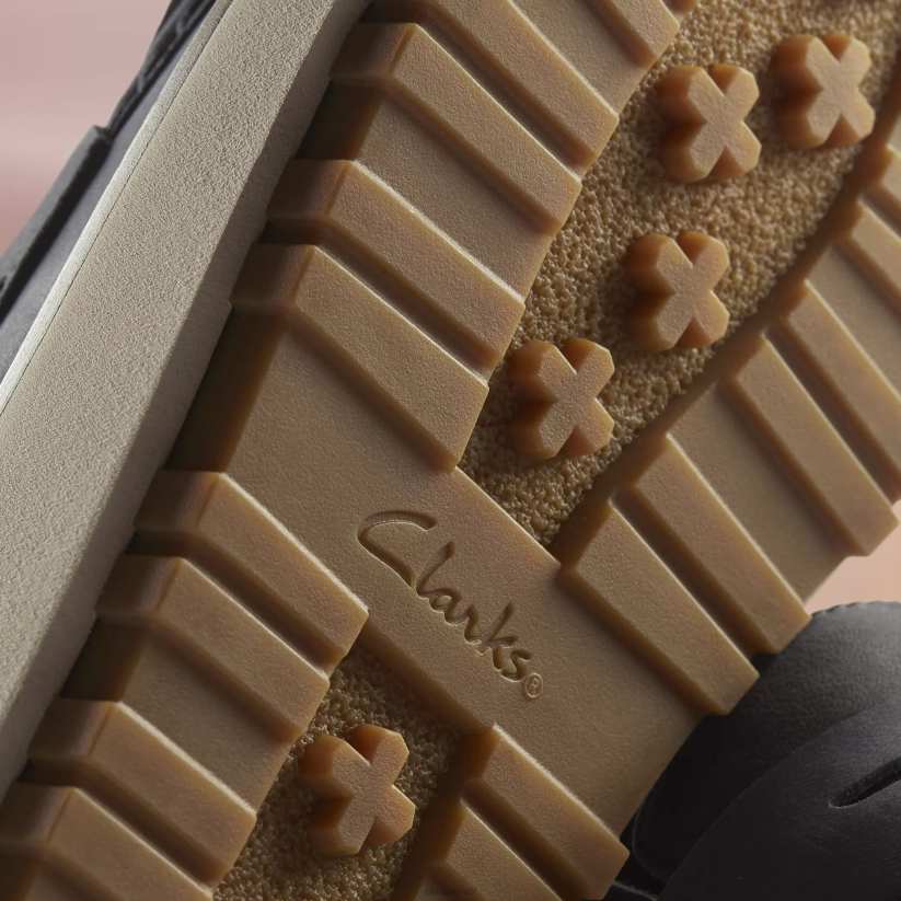 V268210 נובוק נייבי Clarks אוריאנה לופר