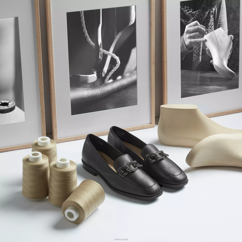 V268230 עור שחור Clarks איריס סרפינה