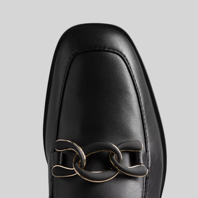 V268230 עור שחור Clarks איריס סרפינה