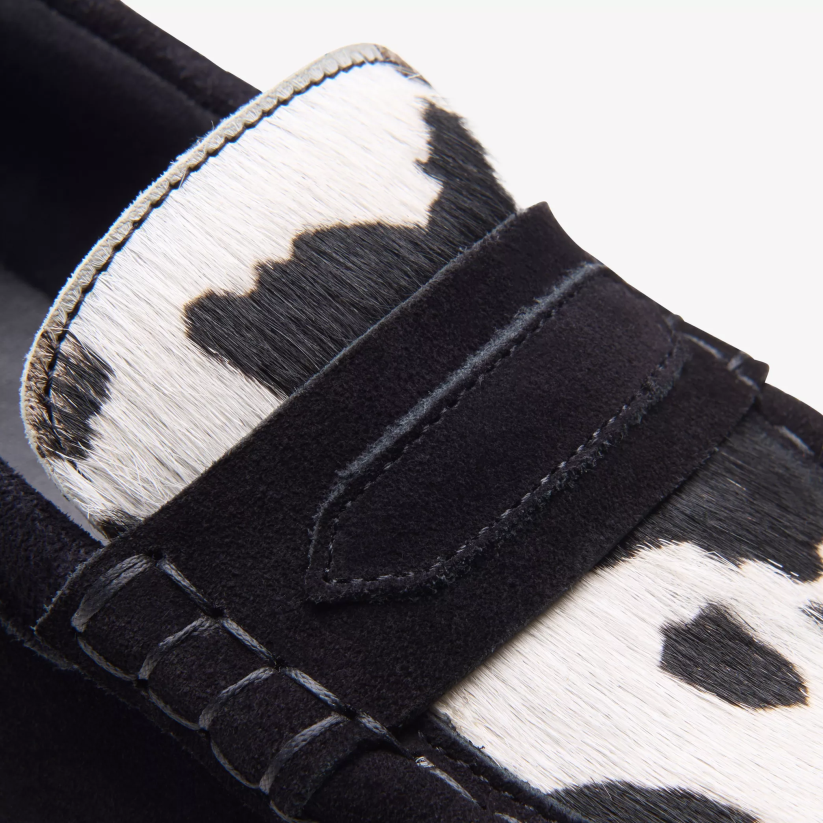 V268237 שיער הדפס פרה Clarks כוסית wallabee