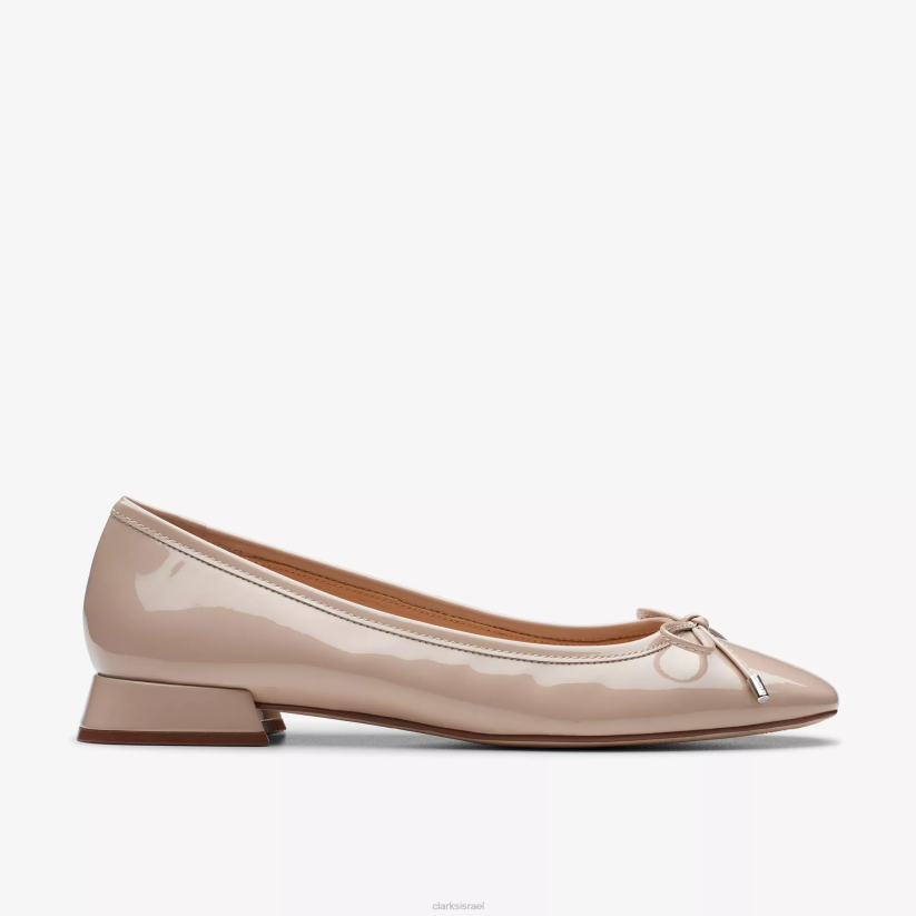 V268258 פטנט חול Clarks ubree 15 צעד