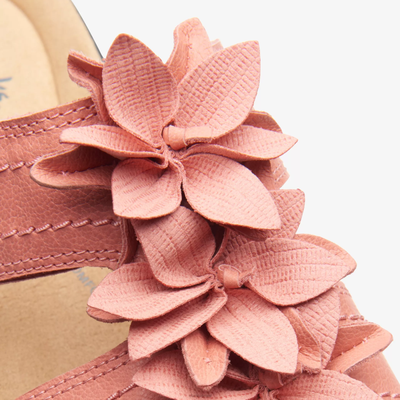 V26827 עור אלמוגים Clarks מרליה ריילין