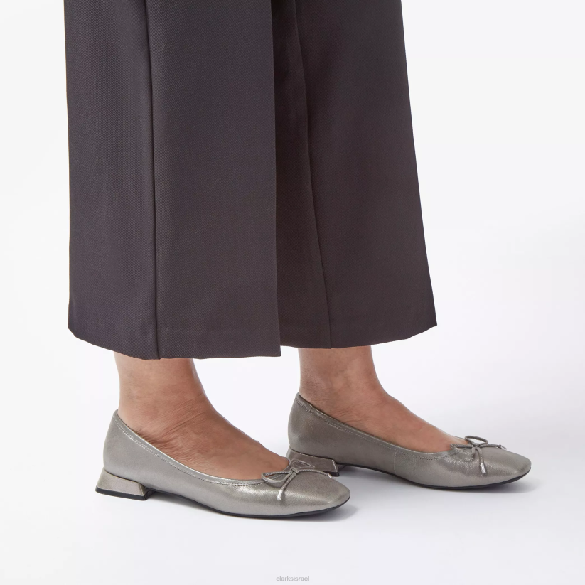 V268303 עור מתכתי Clarks ubree 15 צעד