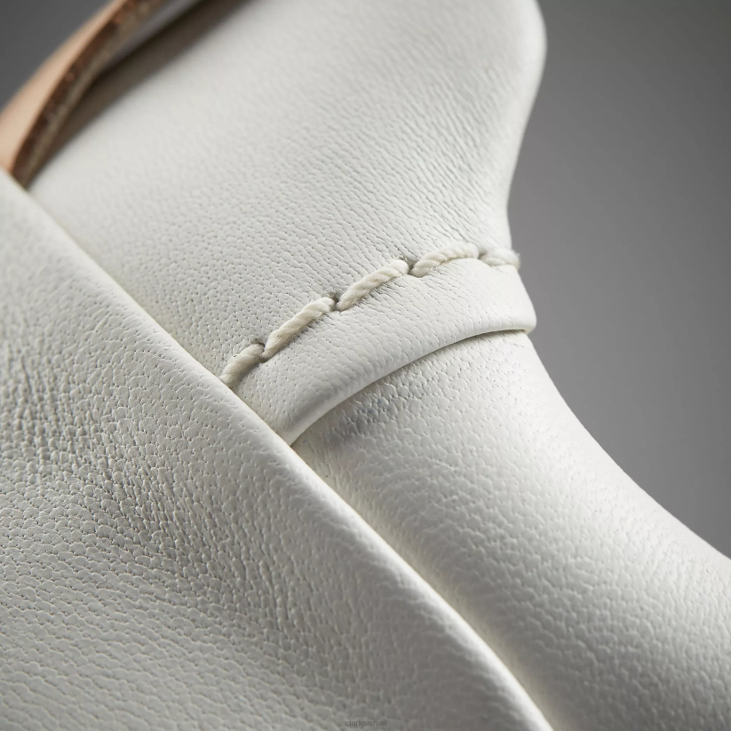 V268316 עור לבן Clarks הליכה חוטמית