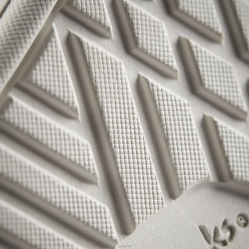 V268316 עור לבן Clarks הליכה חוטמית