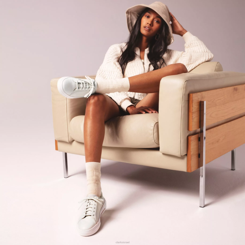 V268316 עור לבן Clarks הליכה חוטמית