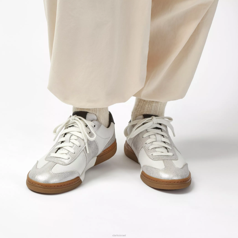 V268363 עניין אוף לבן Clarks התאמה מלאכה הלו