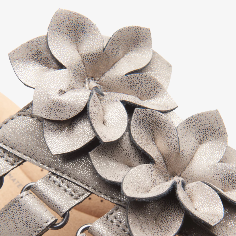 V268375 פיוטר מתכתי Clarks אליזבל מיי