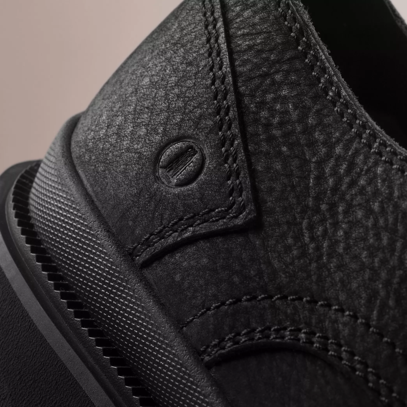 V268705 נובוק שחור Clarks תחרה באדל