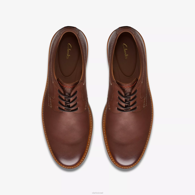 V268719 עור שזוף כהה Clarks תחרה מעור אטיקוס