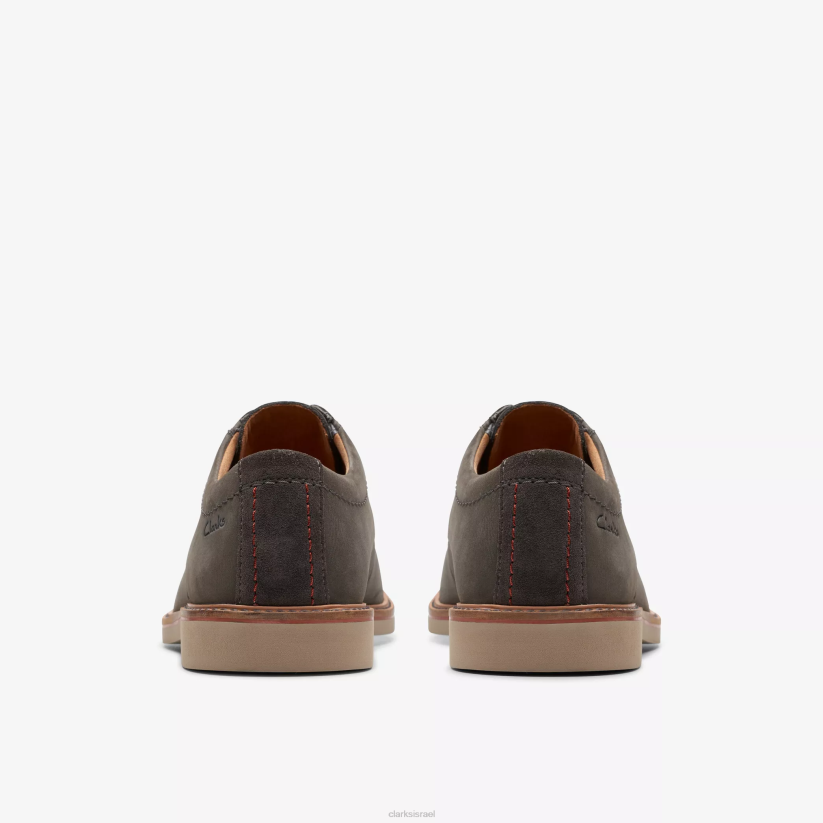 V268721 נובוק אפור כהה Clarks atticus זה תחרה