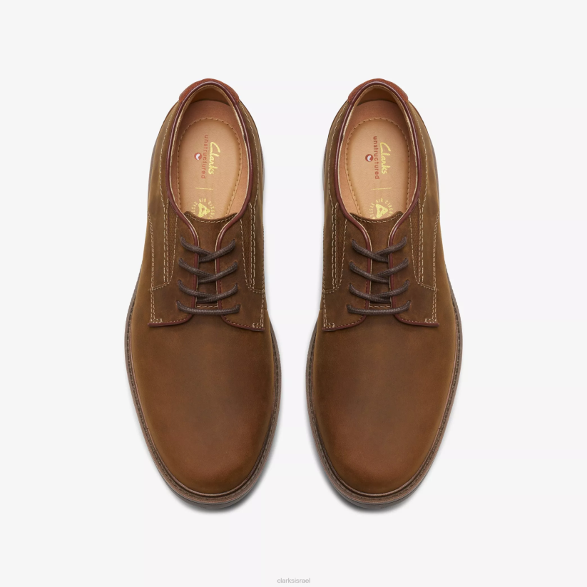 V268740 עור שעוות דבורים Clarks un shire נמוך