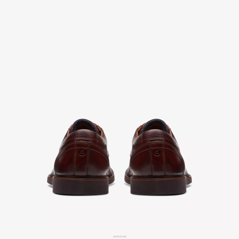 V268784 עור חום Clarks תחרה מאלווד