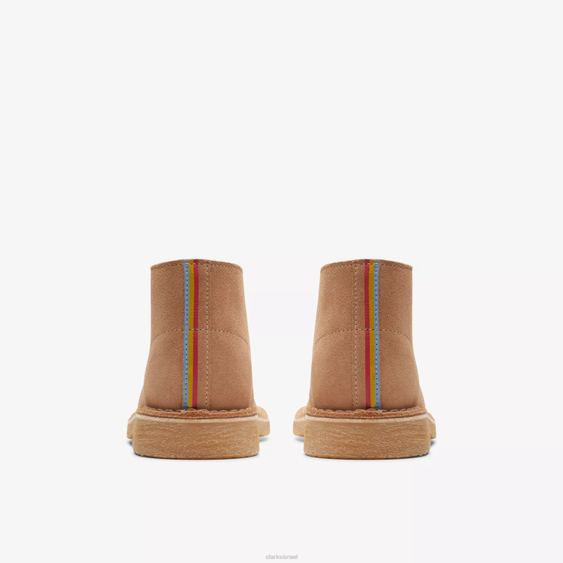 V268987 זמש בצבע בז' חם Clarks מגף מדבר ישן יותר