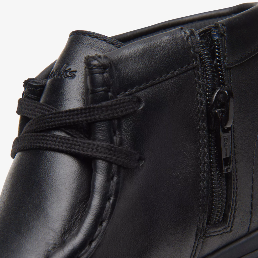 V268990 עור שחור Clarks גול וולי ילד