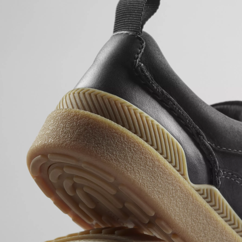 V268999 שָׁחוֹר Clarks somerset tor kid